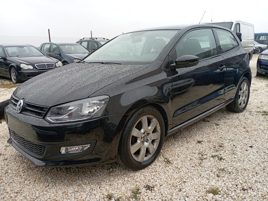 VW Polo 1.4iкомфортлаин