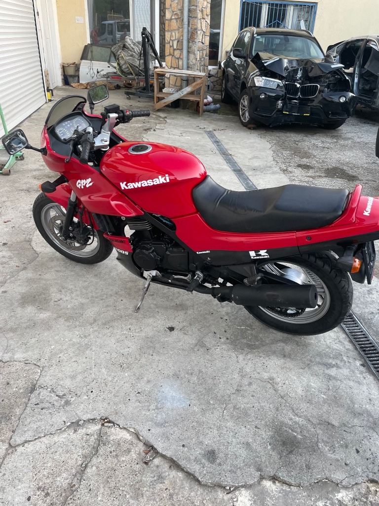 Kawasaki GPZ500 GPZ500