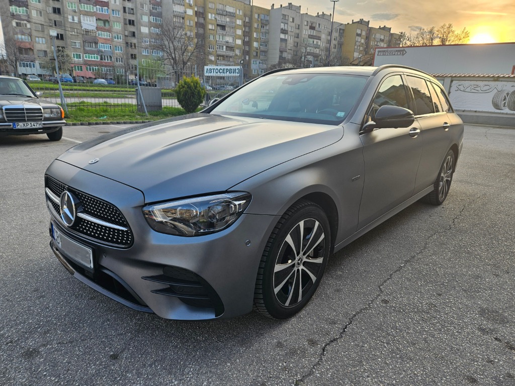 Mercedes-Benz E 300 de-4x4-Plug-in