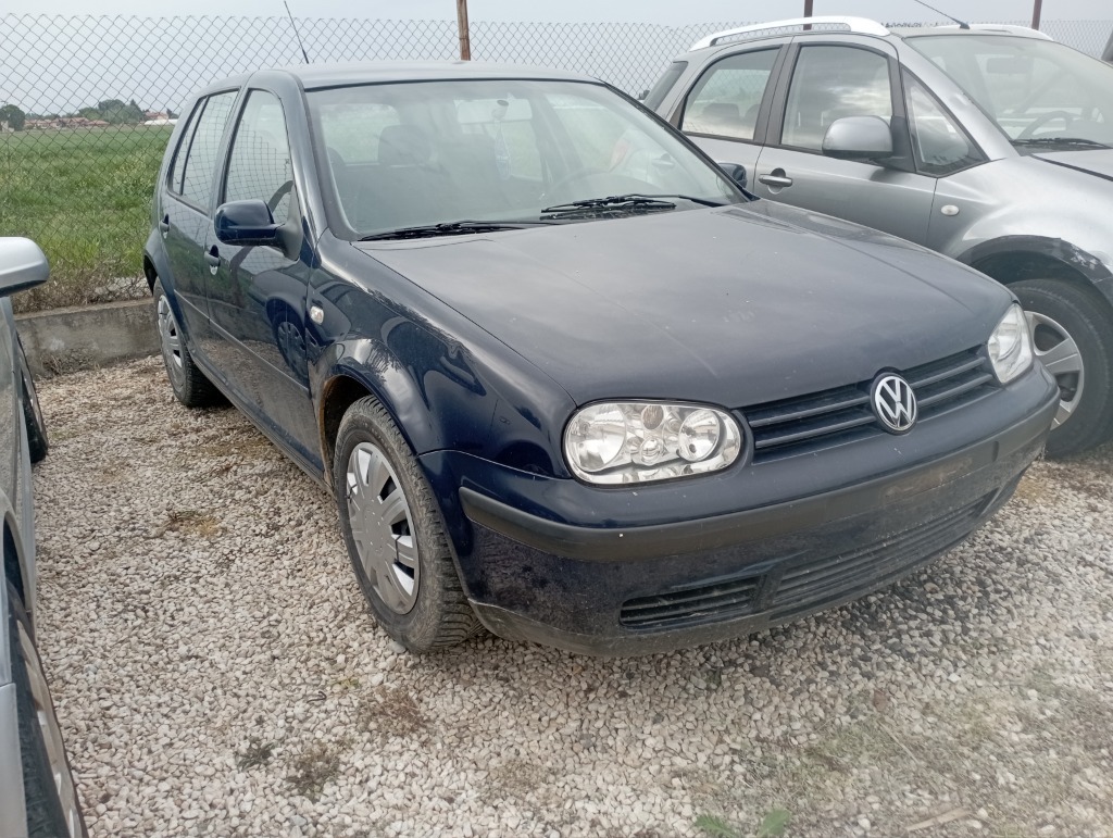 VW Golf 2.0i115k