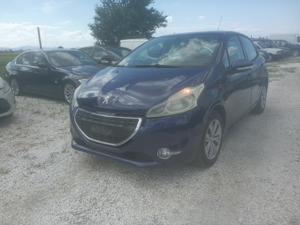 Peugeot 208 1.2i