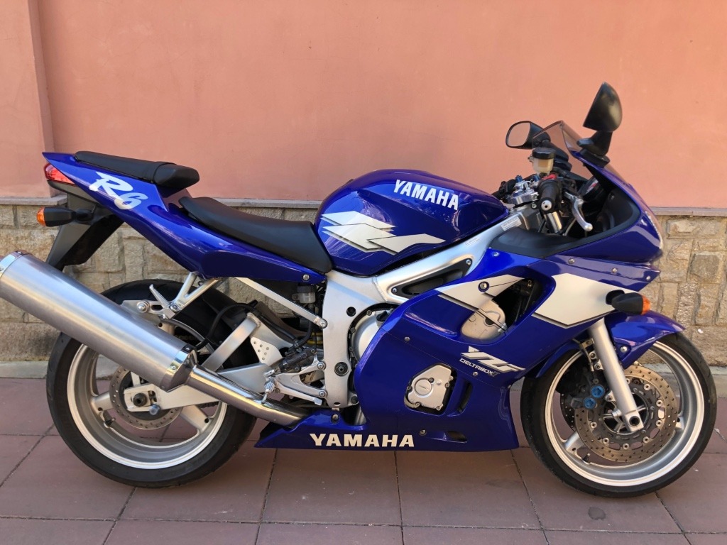 Yamaha R6