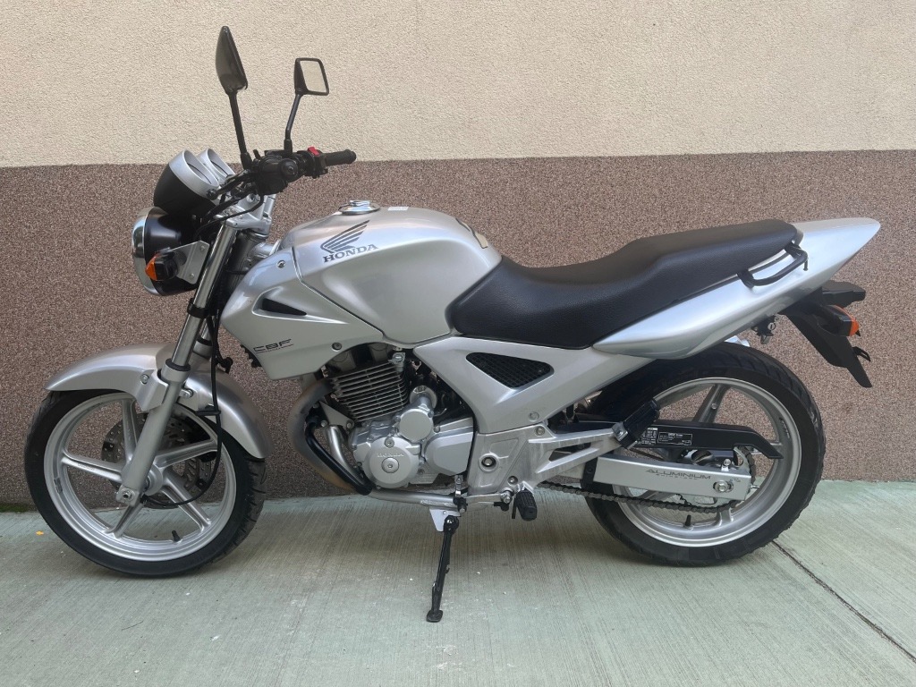 Honda CBF 250