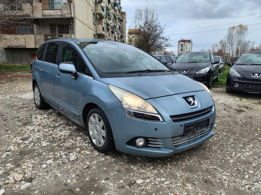 Peugeot 5008 1.6 бензин
