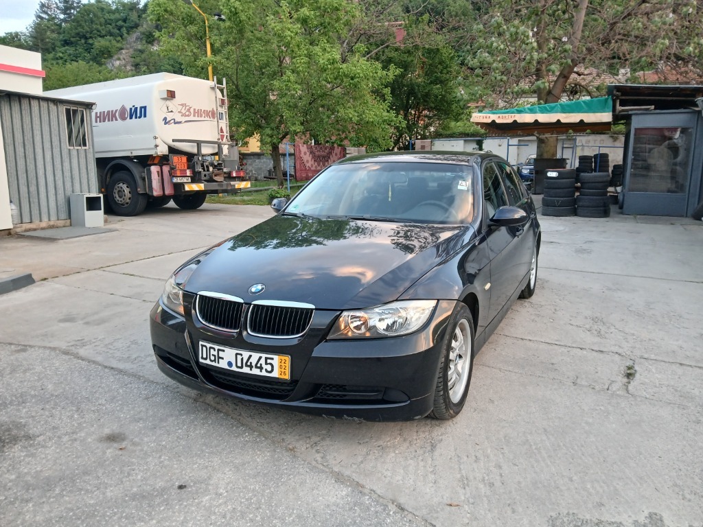 BMW 320 E-90.