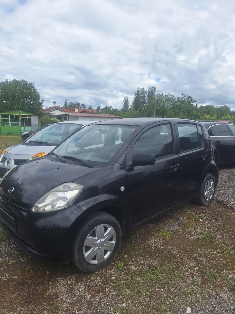 Daihatsu Sirion 1.0 бензин
