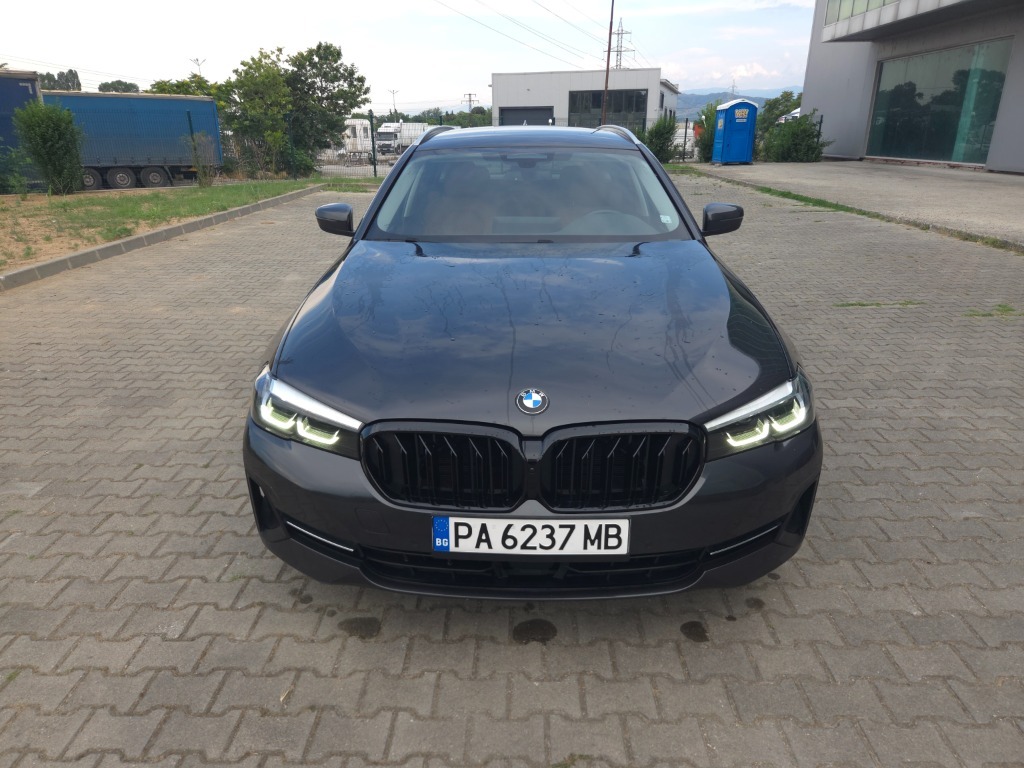 BMW 530 530e 21г  M5