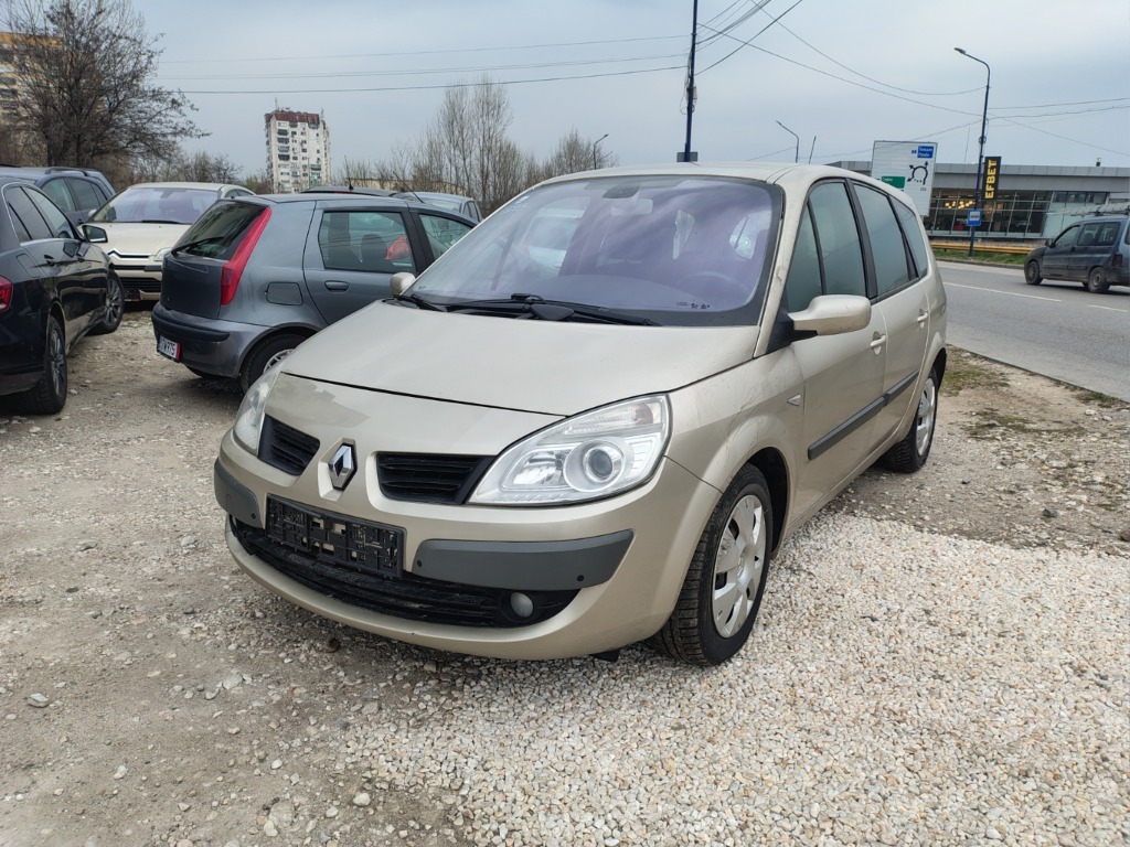 Renault Scenic 1.6 бензин